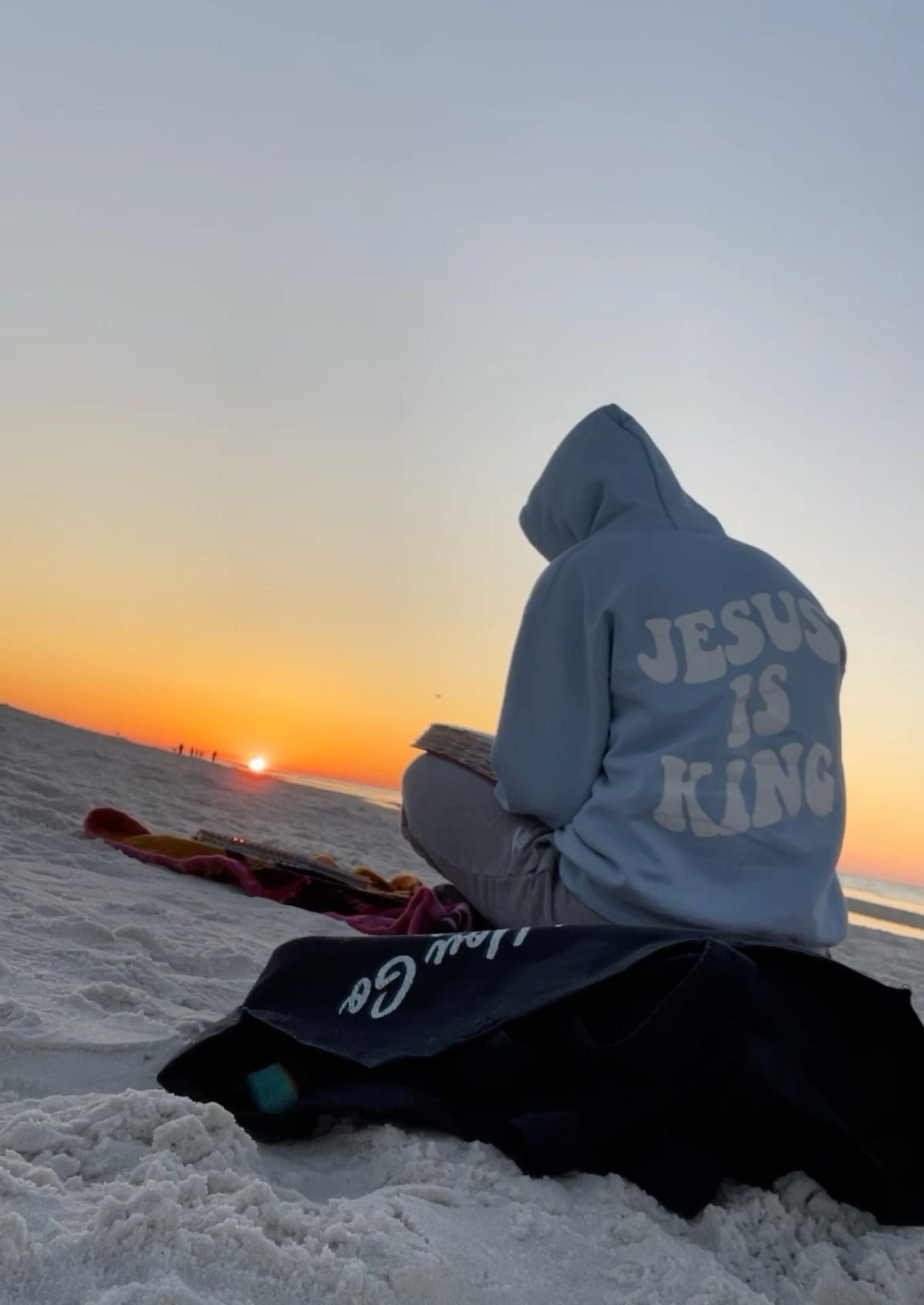 Hoodie clasico sky blue Jesús is king