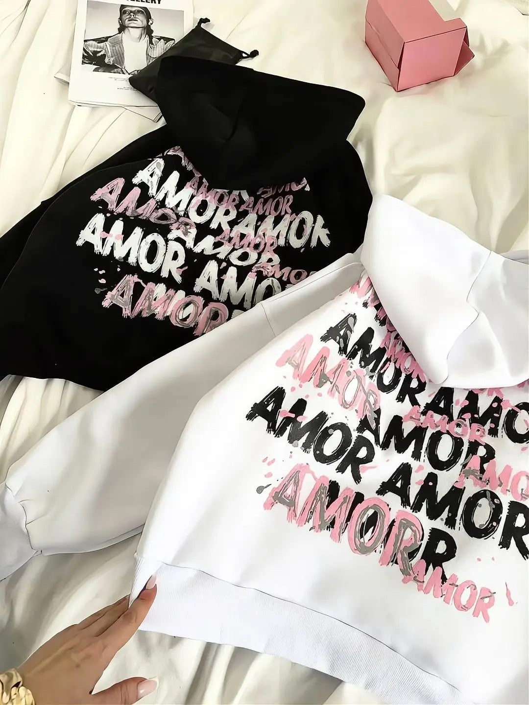 Hoodie more amor modelo manga globo negro