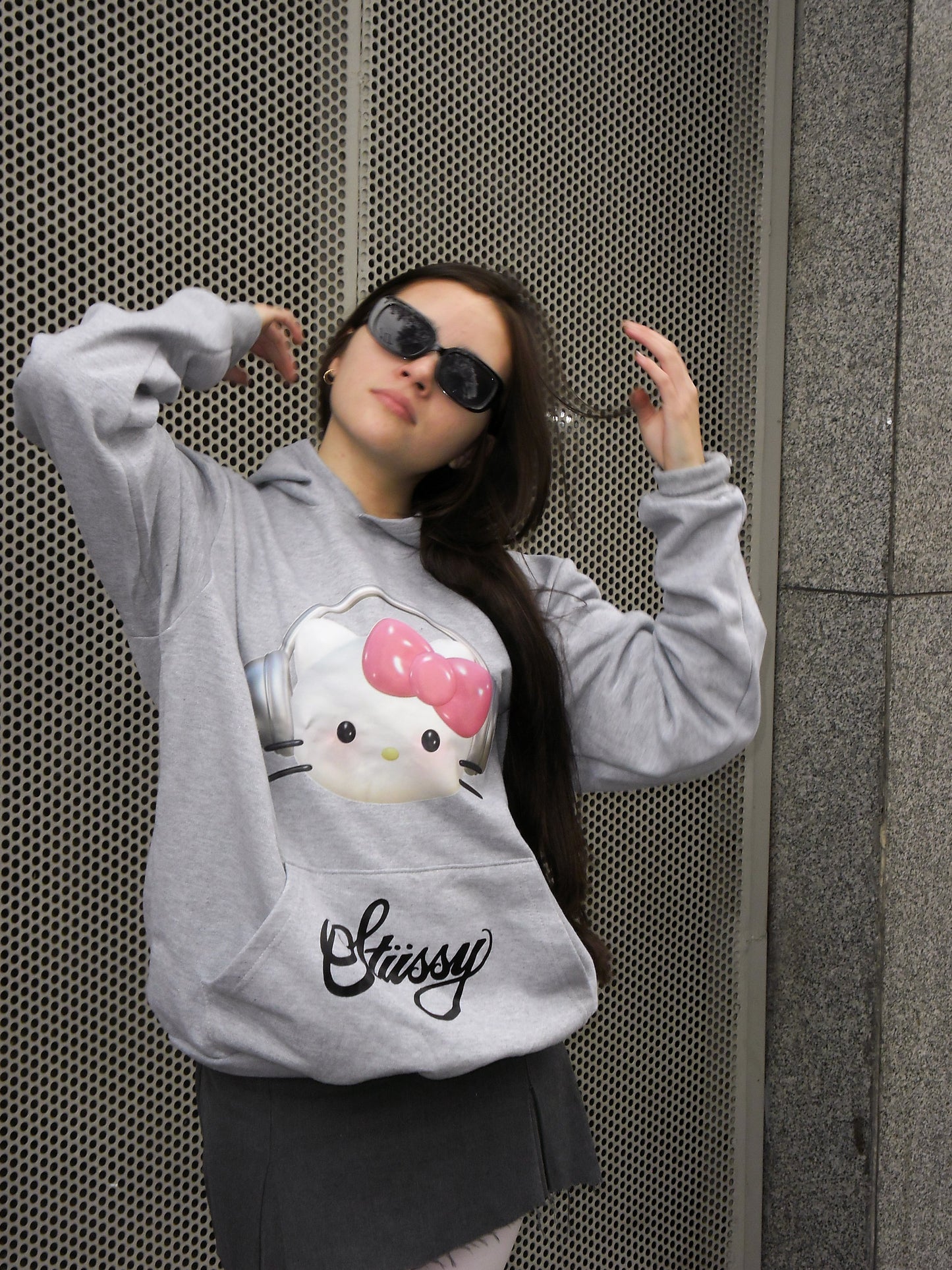 Hoodie gris kitty audifonos