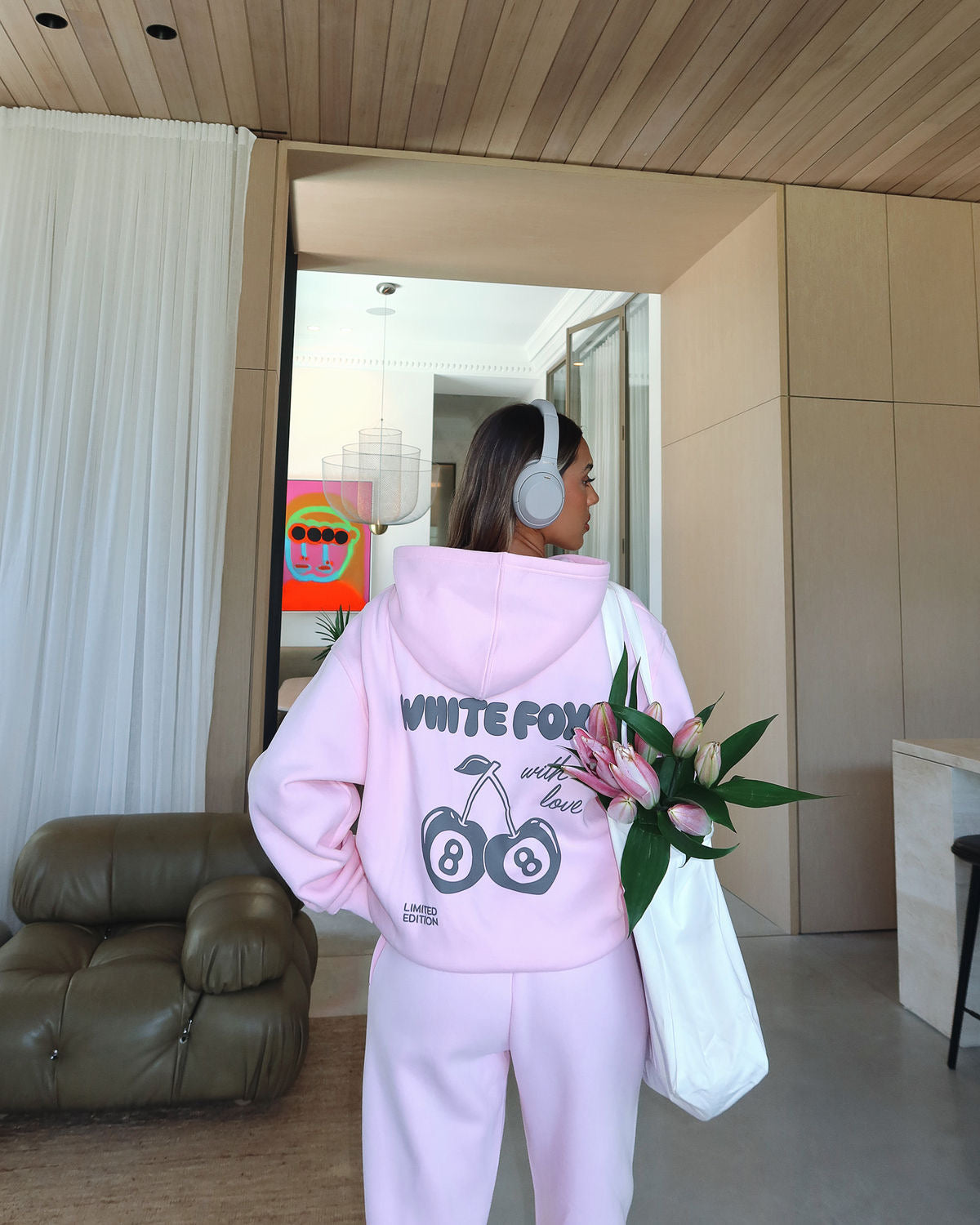Hoodie rosado white fox logo gris