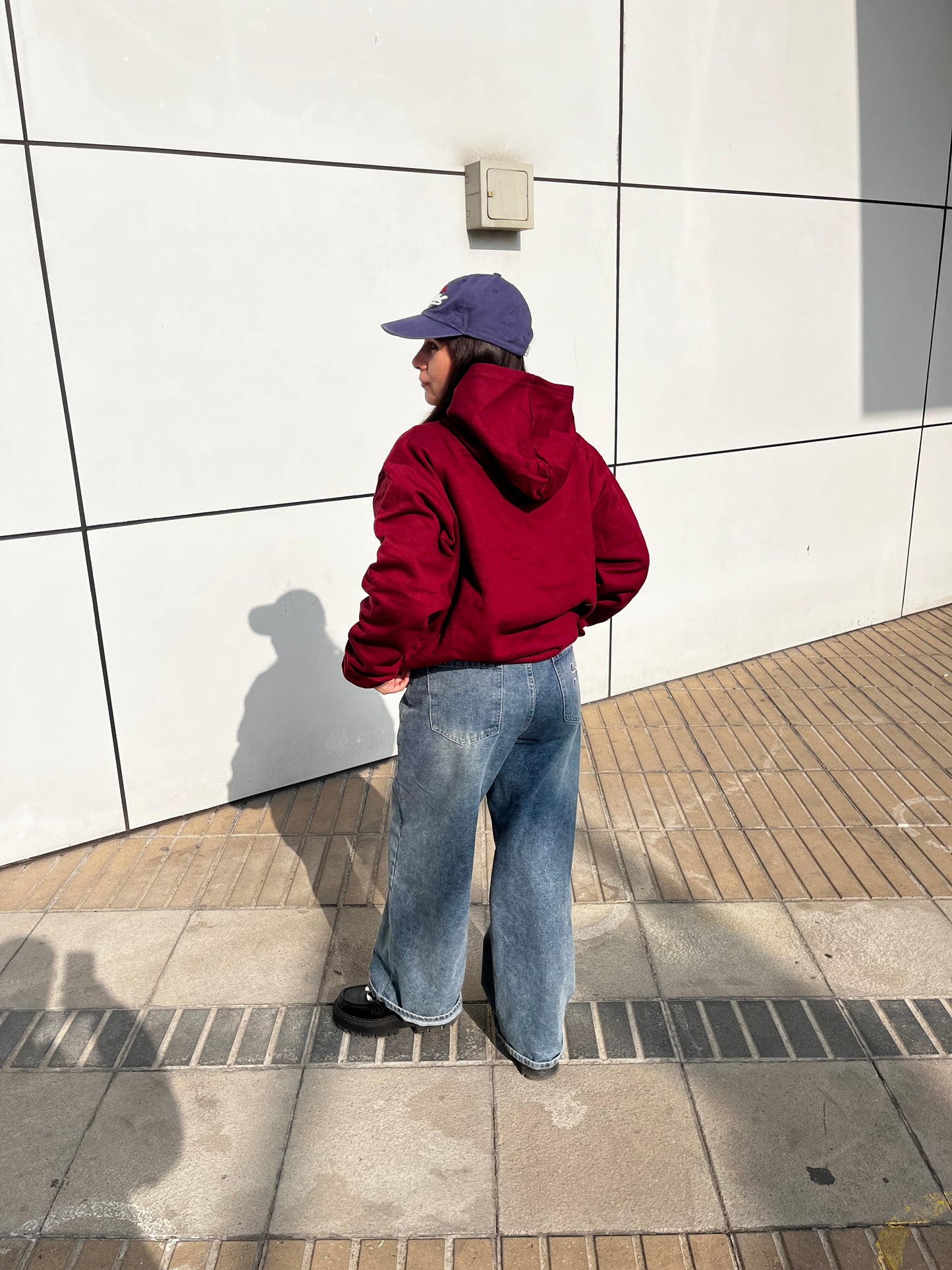 Basic Burdeo - Hoodie Clásico