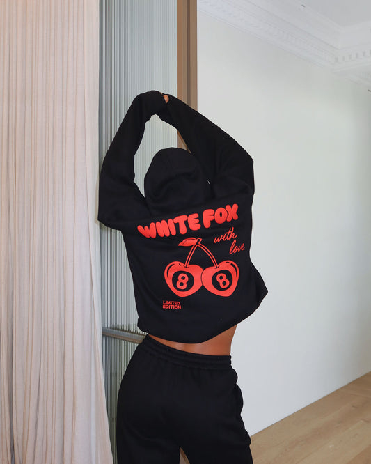 Hoodie white fox manga globo negro