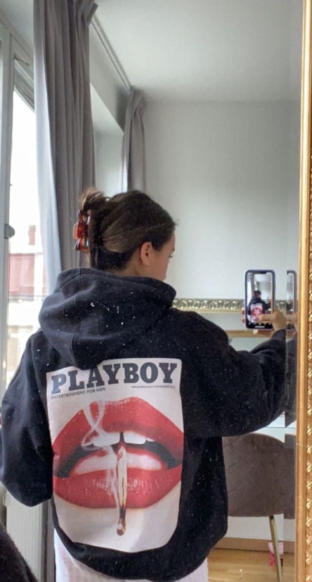Hoodie negro playboy labios
