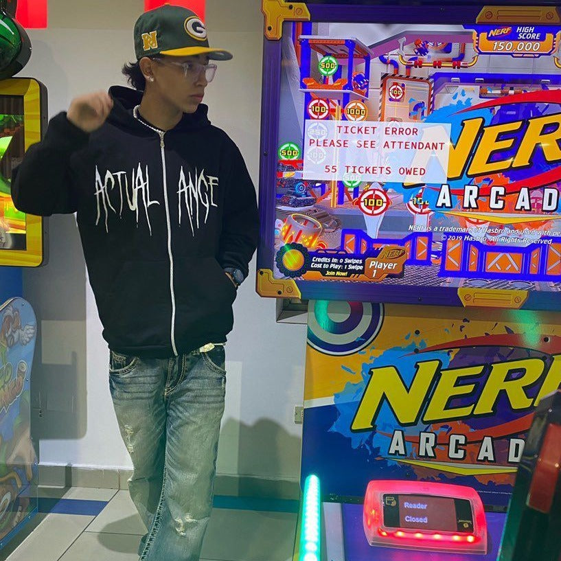 Hoodie negro cierre actual angel