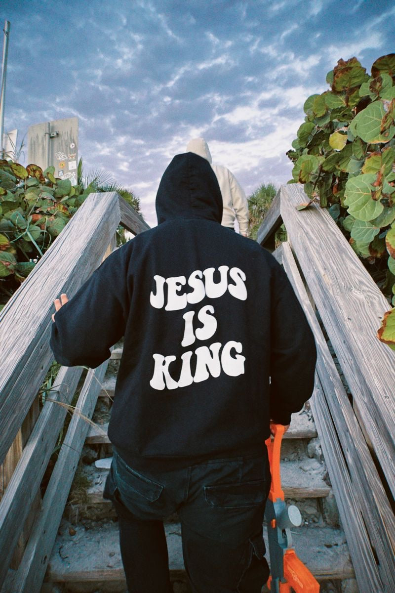 Hoodie clasico black Jesús is king