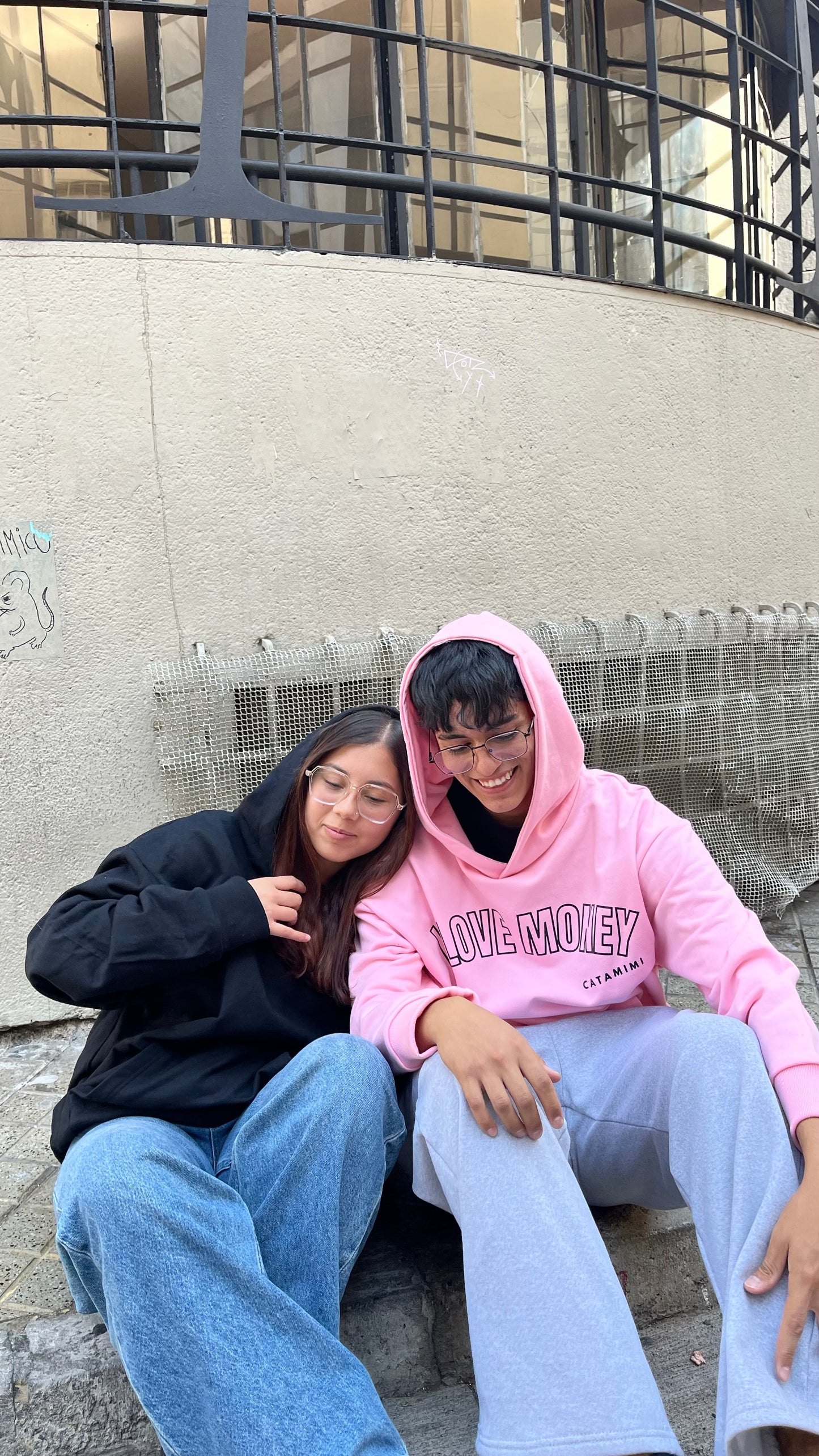 Hoodie I love money modelo manga globo rosa
