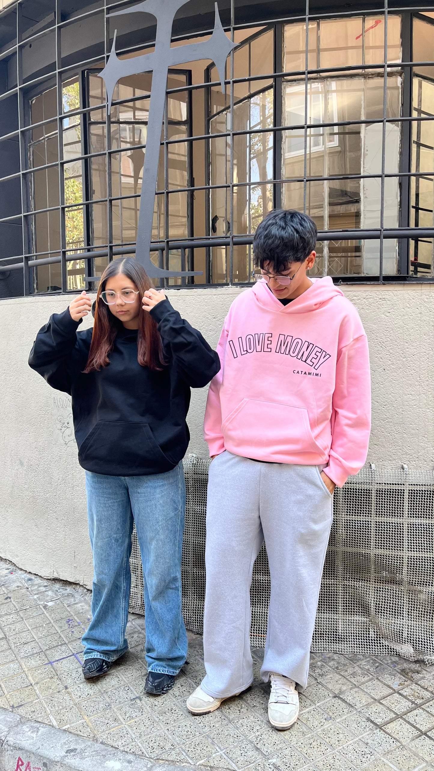 Hoodie I love money modelo manga globo rosa